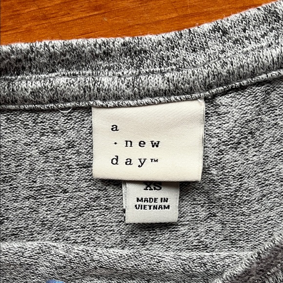 A New Day sleeveless sweater - Picture 3 of 6